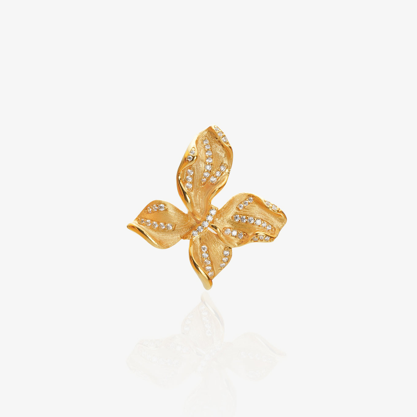 Brushed Gold Flower Pendant Necklace — 925 Silver Gold Plated | Asymmetrical Three-Petal Wild Lily | Gradient Diamond Pavé | Matte & Polished Finish | ÉLARAMUSE