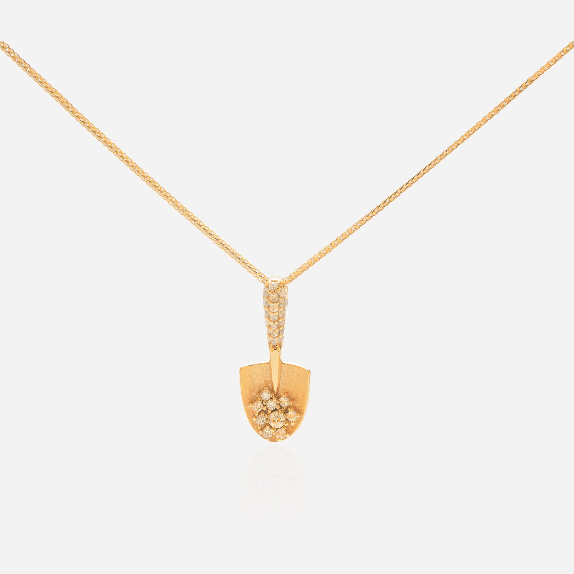 Gilded Trove Spade Necklace